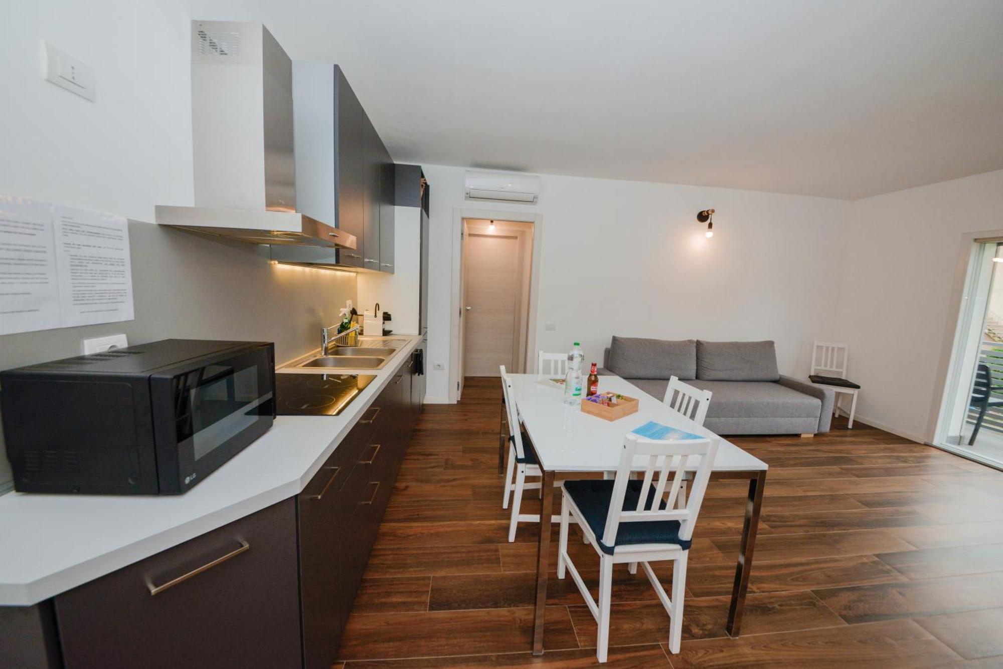 Garda Family & Solarium Apartment Riva del Garda Exterior photo